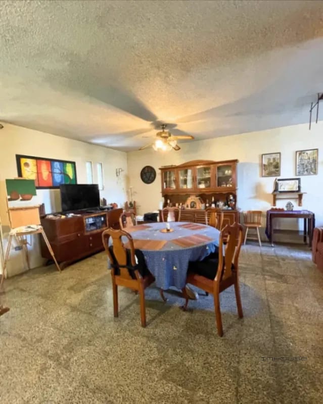 CASA EN VENTA EN SAN CRISTOBAL CON PISCINA SECTOR B7 — Casa en Venta en Zona 8 Mixco, Guatemala, Ciudad — foto 10 de 13