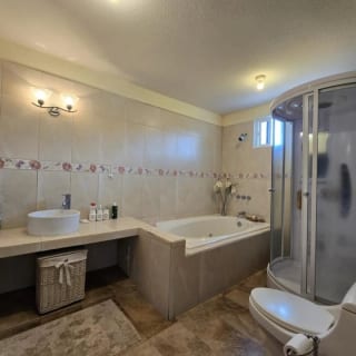 Casa en venta:⭐ Ideal para familias que buscan más espacio, seguridad y calidad de vida — Casa en Venta en Bosques de Villa Verde, Carretera a El Salvador, Guatemala, Ciudad — miniatura 7 de 7