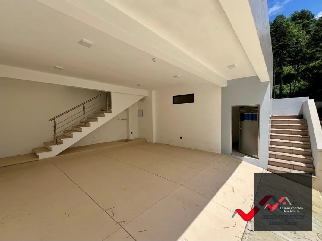 CASA EN VENTA ZONA 16 CARRETERA CRISTO REY PIEDRA PARADA, A 3 MINUTOS DE EL PULTE Y A UN COSTADO DE APARTAMENTOS NAGANO - 7