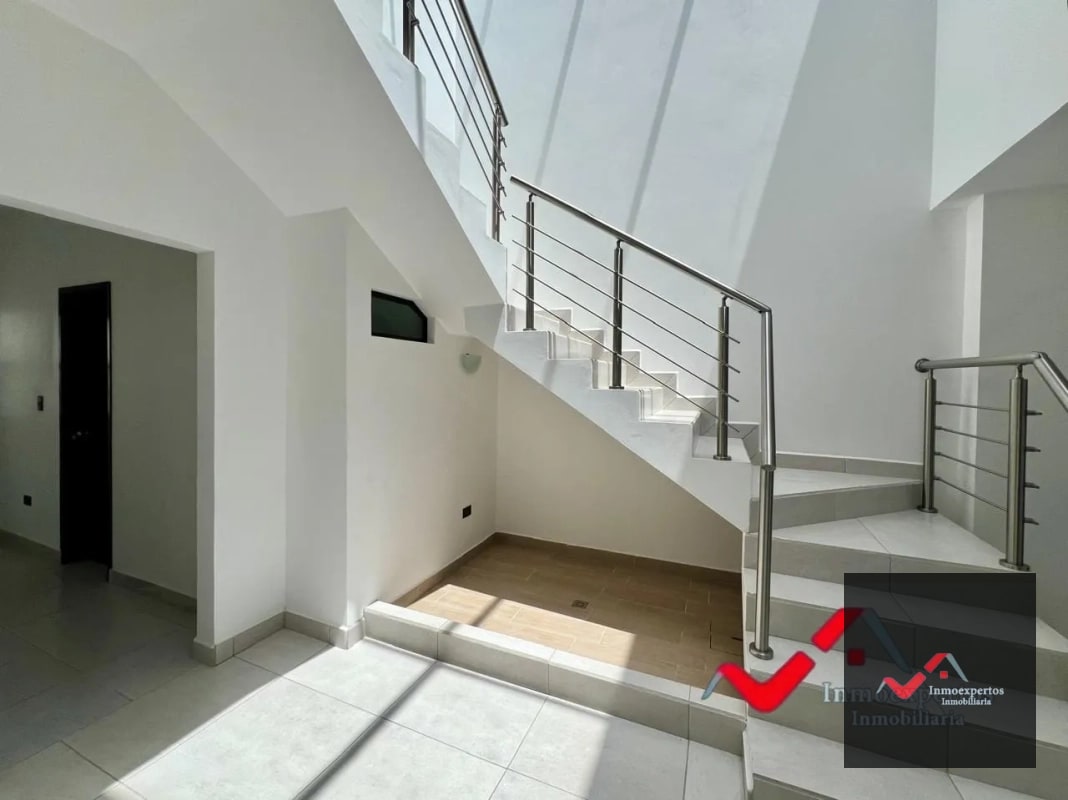 CASA EN VENTA ZONA 16 CARRETERA CRISTO REY PIEDRA PARADA, A 3 MINUTOS DE EL PULTE Y A UN COSTADO DE APARTAMENTOS NAGANO - 6