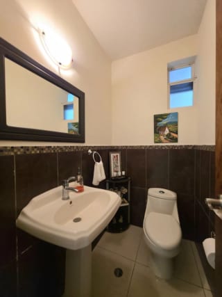 km 26 Carretera a El Salvador casa en venta moderna — Casa en Venta en Bosques de Villa Verde, Carretera a El Salvador, Guatemala, Ciudad — miniatura 10 de 17