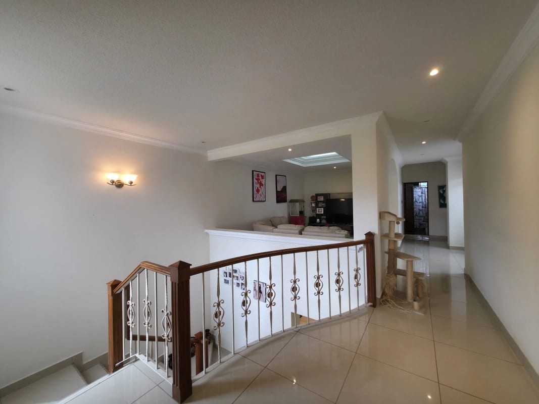 km 26 Carretera a El Salvador casa en venta moderna — Casa en Venta en Bosques de Villa Verde, Carretera a El Salvador, Guatemala, Ciudad — foto 12 de 17