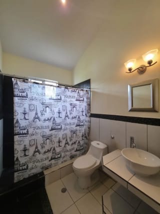 km 26 Carretera a El Salvador casa en venta moderna — Casa en Venta en Bosques de Villa Verde, Carretera a El Salvador, Guatemala, Ciudad — miniatura 16 de 17