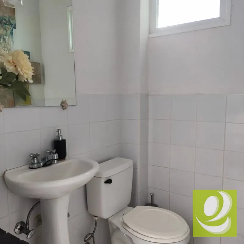 CASA EN VENTA EN RESIDENCIALES FUENTES DEL VALLE NORTE — Casa en Venta en Zona 18, Guatemala, Ciudad — foto 10 de 12
