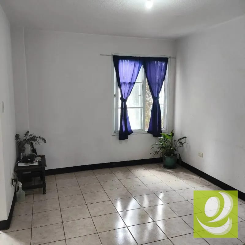 CASA EN VENTA EN RESIDENCIALES FUENTES DEL VALLE NORTE — Casa en Venta en Zona 18, Guatemala, Ciudad — foto 8 de 12