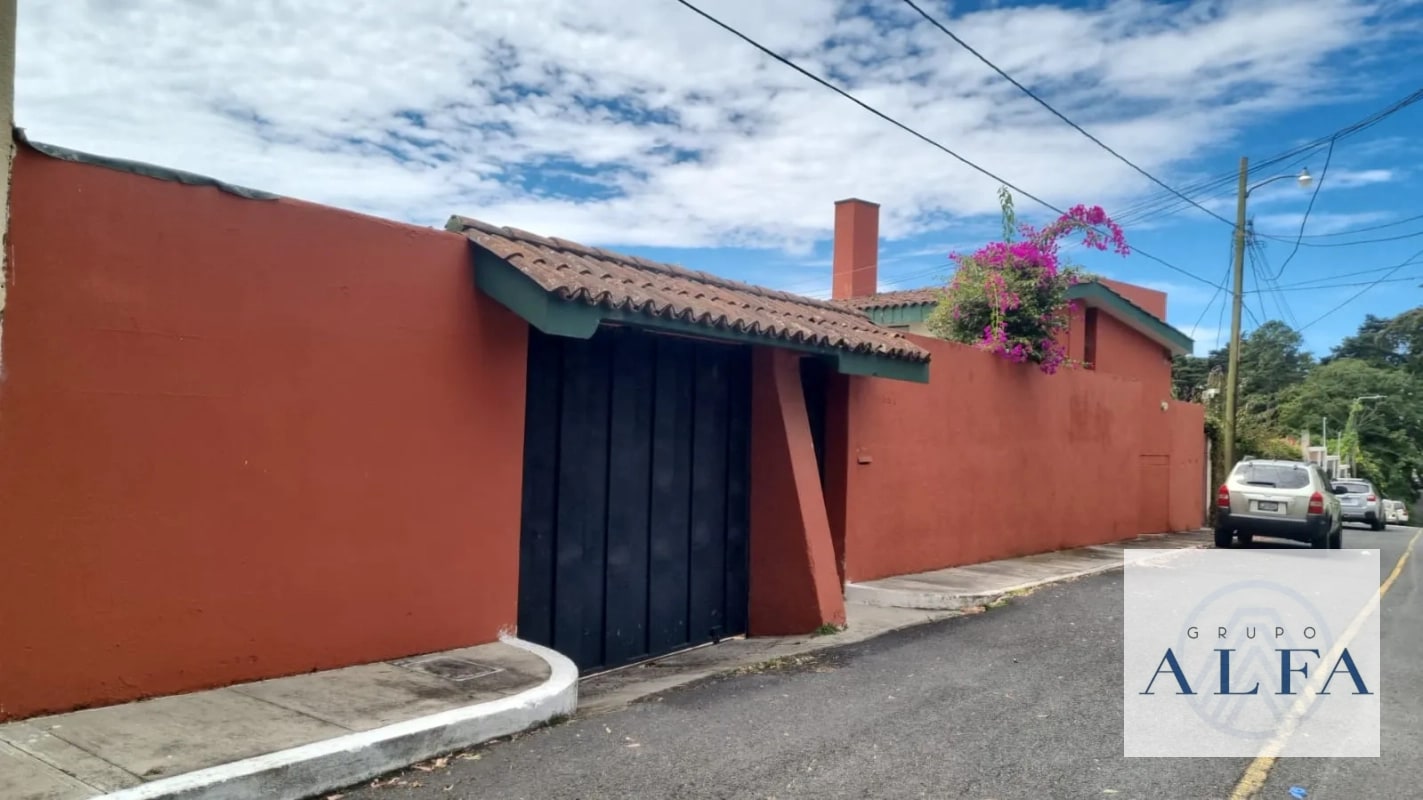 CASA EN VENTA LOMAS DE SAN RAFAEL KM 16 CAES. U$565,000.00 negociable - 1