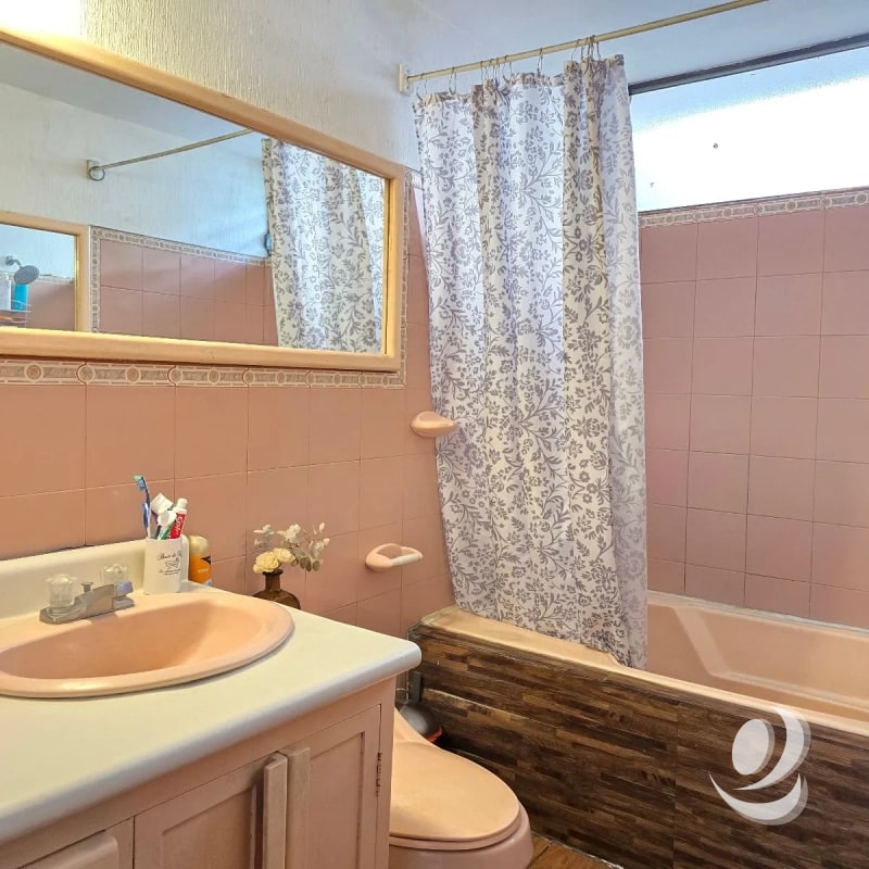 Casa en Venta Valles de San Cristóbal Zona 8 de Mixco - 9