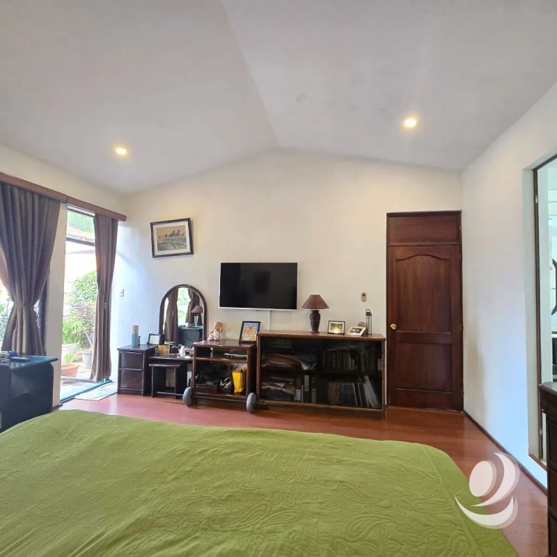 Casa en Venta Valles de San Cristóbal Zona 8 de Mixco - 4