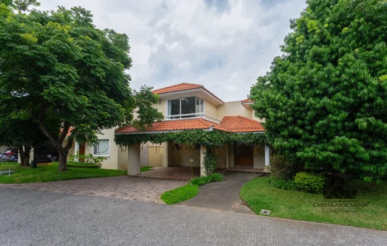 CASA EN VENTA EN CAES - 1