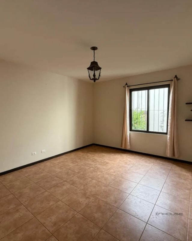 CASA EN VENTA EN FRAIJANES CON JARDIN - 9