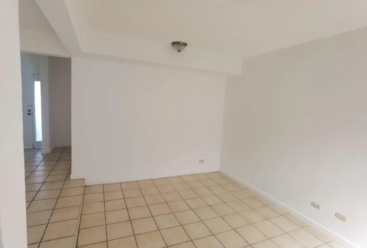 CASA EN VENTA KM 15.8 CARR A EL SALVADOR — Casa en Venta en km 16-20, Carretera a El Salvador, Guatemala, Ciudad — foto 13 de 15