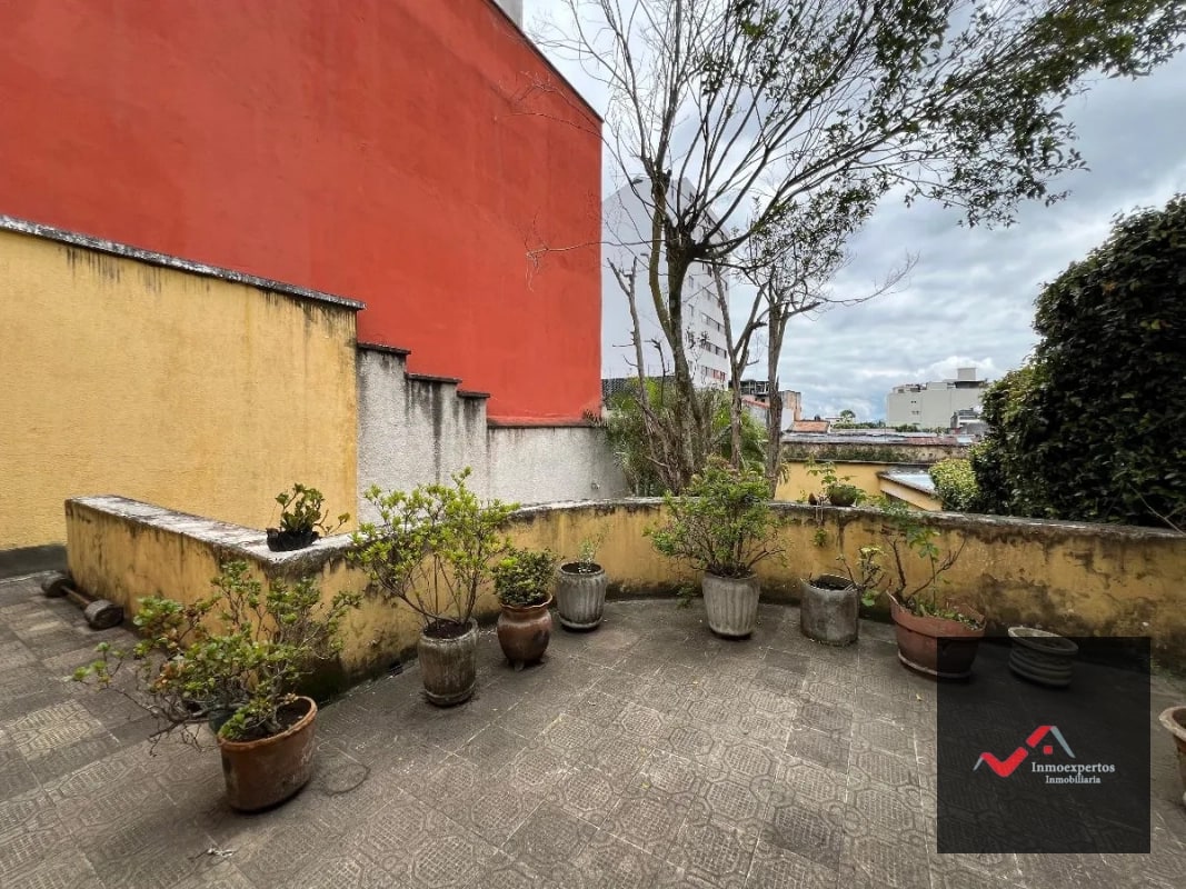 CASA EN VENTA ZONA 1 SOBRE 7MA AVENIDA - 5