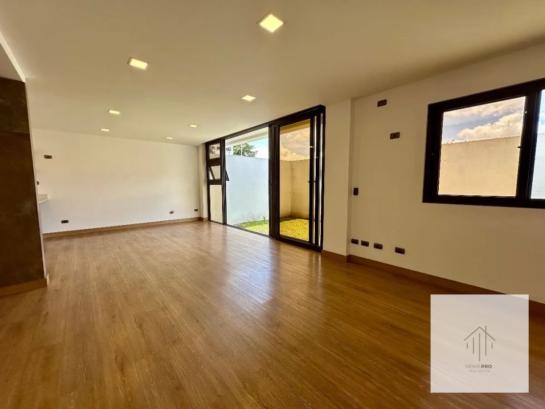 Casa Nueva en Venta en Zona 15 - 1