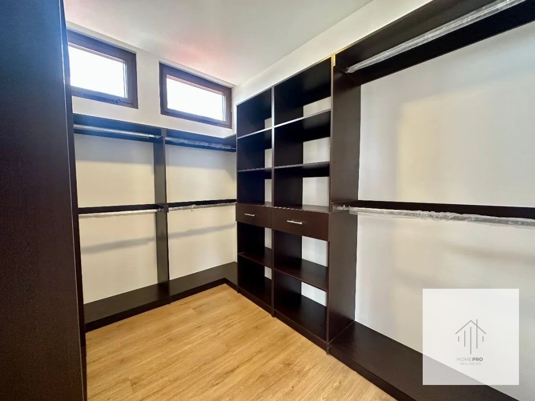 Casa Nueva en Venta en Zona 15 - 7