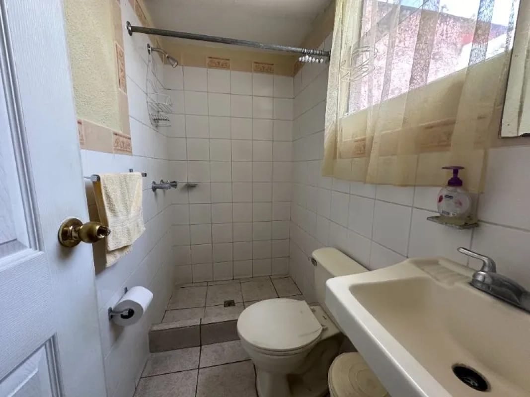 Casa en Venta Km. 10.5 Carretera al Atlántico, Condominio Casa Grande — Casa en Venta en Zona 18, Guatemala, Ciudad — foto 4 de 9