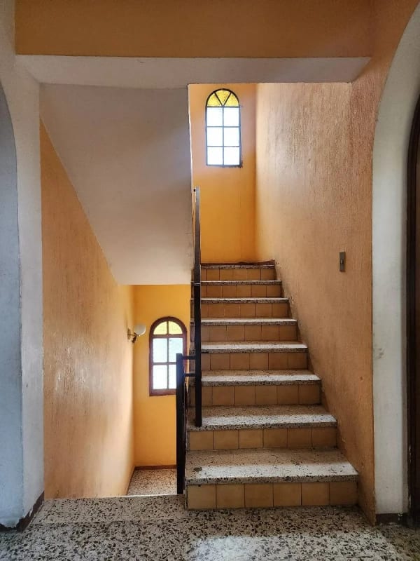 Propiedad Estratégica Z.5: Casa de 3 niveles en Sector en Crecimiento — Casa en Venta en Casa Asunción, Zona 5, Guatemala, Ciudad — foto 13 de 17