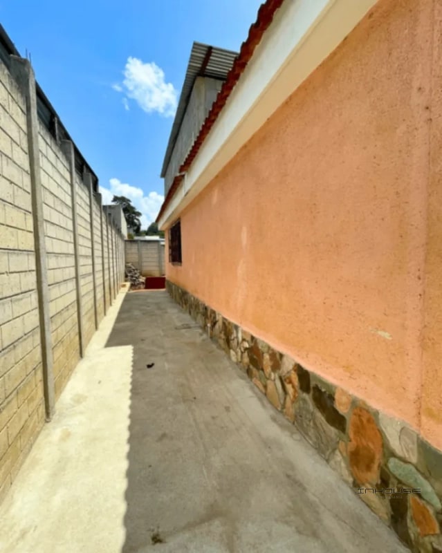 CASA EN VENTA EN SAN CRISTOBAL ZONA 8 DE MIXCO, DE UN NIVEL - 5