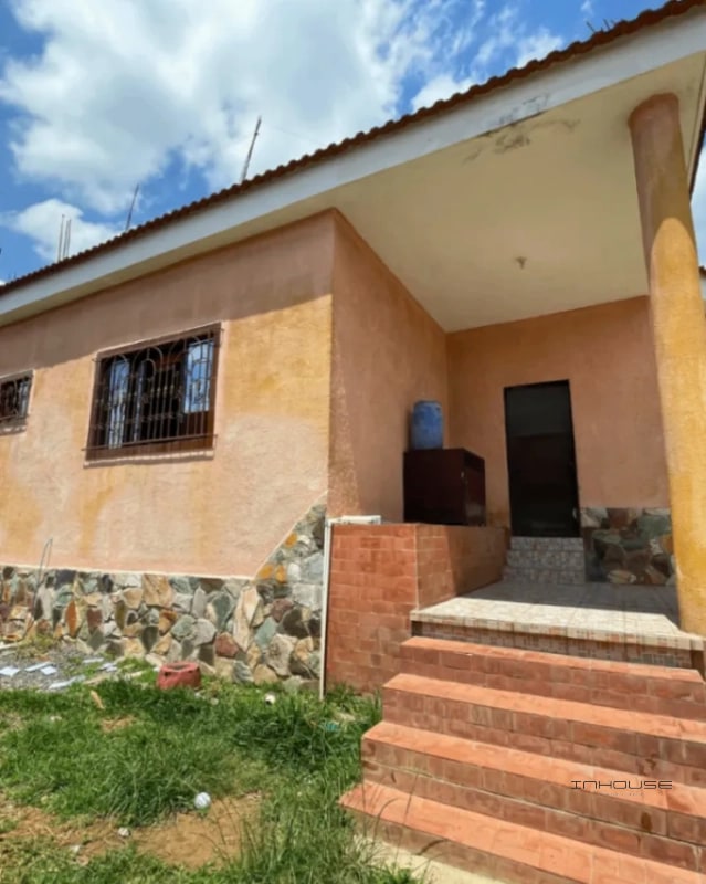 CASA EN VENTA EN SAN CRISTOBAL ZONA 8 DE MIXCO, DE UN NIVEL - 3