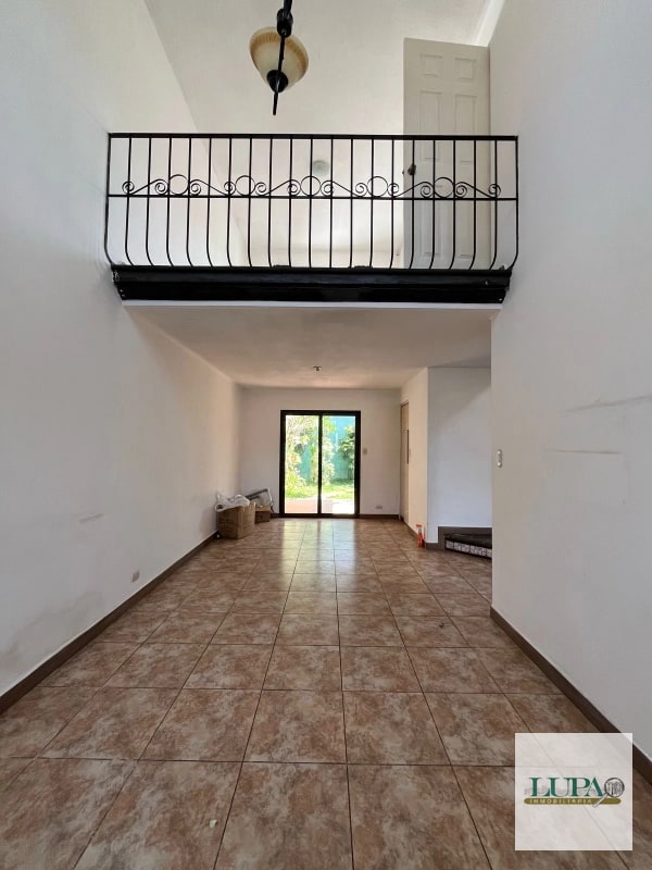 Casa en venta a pocos minutos de Antigua Guatemala - 1