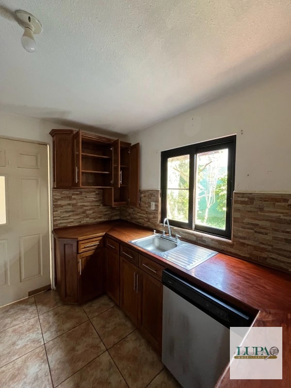 Casa en venta a pocos minutos de Antigua Guatemala - 3