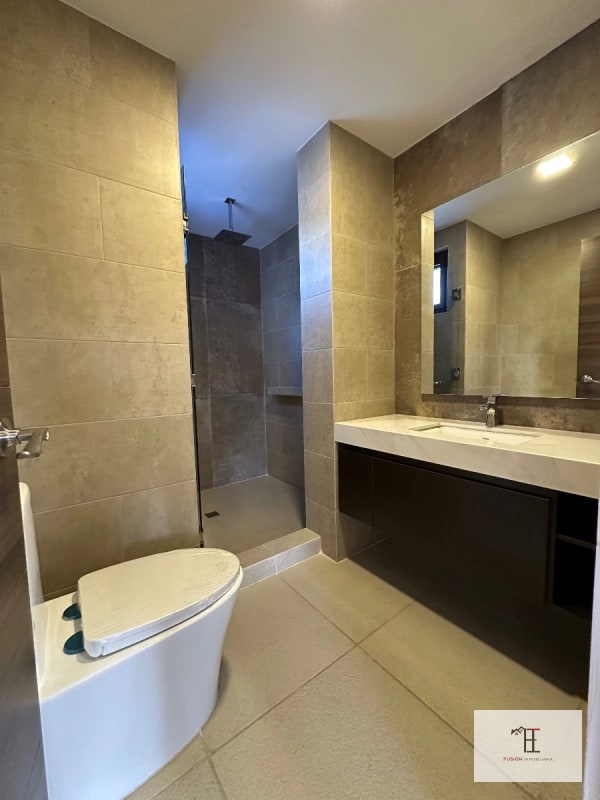 Vendo casa para estrenar en zona 15 Vista Hermosa 1 - 6