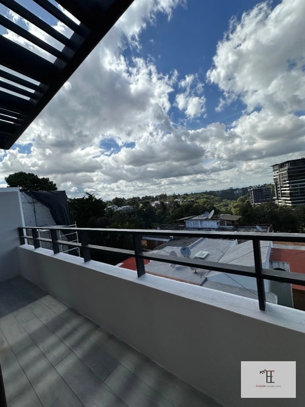 Vendo casa para estrenar en zona 15 Vista Hermosa 1 - 2