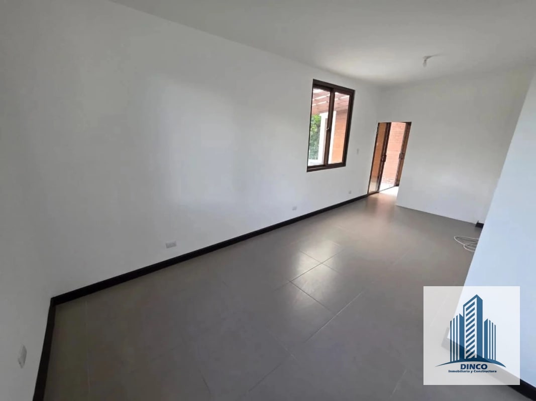 Vendo Casa en VHII Zona 15 - 3