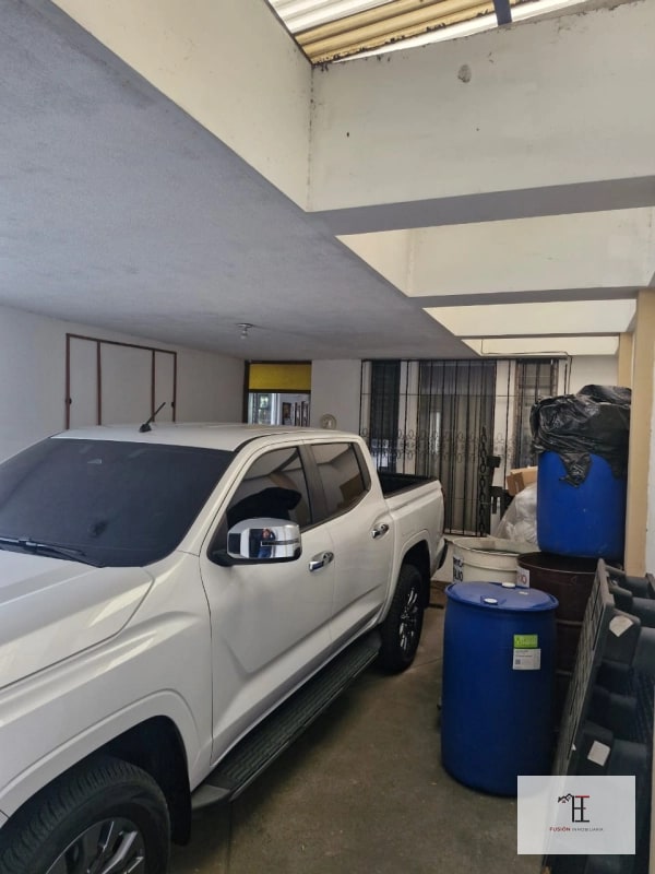 Vendo Casa en zona 13 Aurora 2 - 4