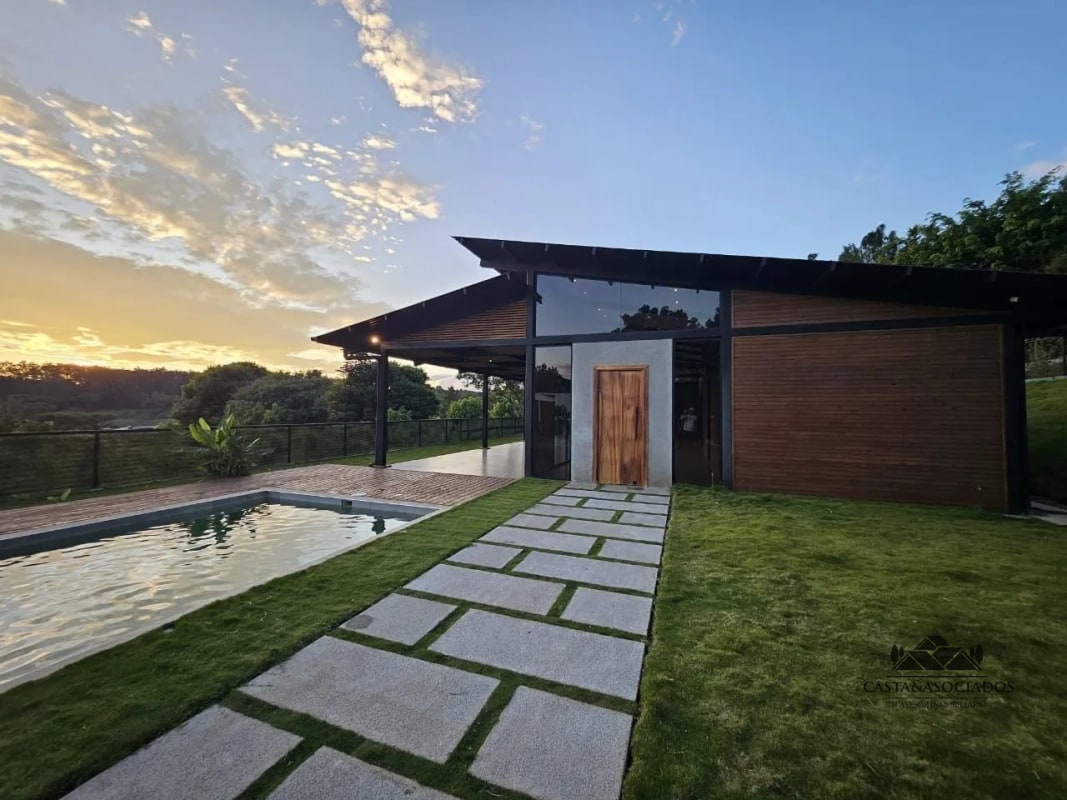 CABAÑA EN VENTA LAGUNA EL PINO - 1