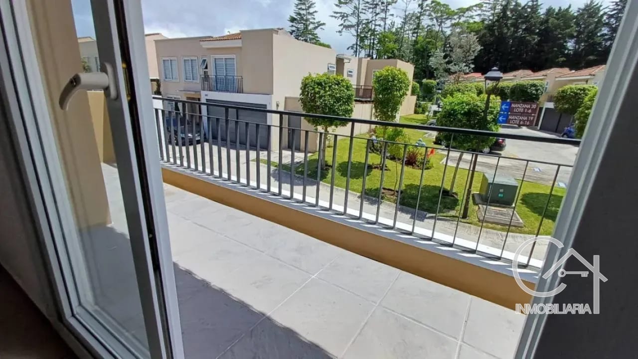 Casa en Venta - Cumbres de la Arboleda Km 21.5 — Casa en Venta en Cumbres de La Arboleda, Carretera a El Salvador, Guatemala, Ciudad — foto 6 de 12