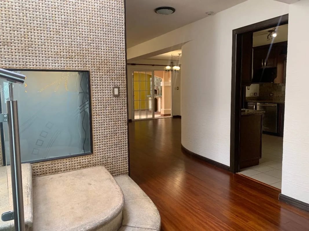 PRECIOSA CASA 2 NIVELES EN VILLAS EUROPEAS — Casa en Venta en Villas Europeas, Carretera a El Salvador, Guatemala, Ciudad — foto 16 de 16