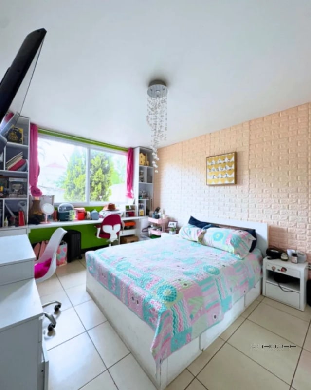 CASA EN VENTA EN SAN CRISTOBAL, SECTOR B1 - 10