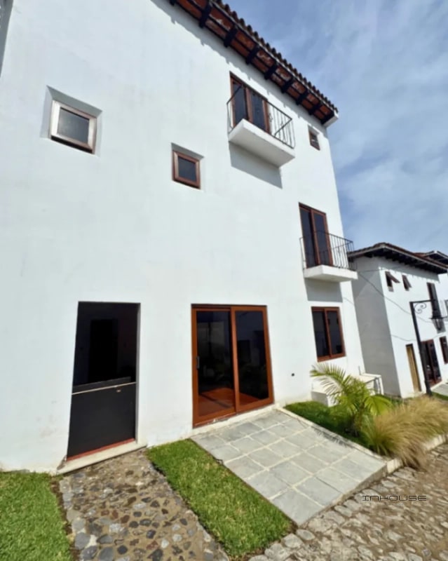 CASA EN VENTA EN ANTIGUA, SAN PEDRO LAS HUERTAS - 1
