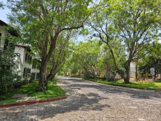 Bella Vista Jocotenango: Lujosa Casa de Esquina sobre Boulevard Principal — Casa en Venta en Antigua, Sacatepéquez — miniatura 1 de 17