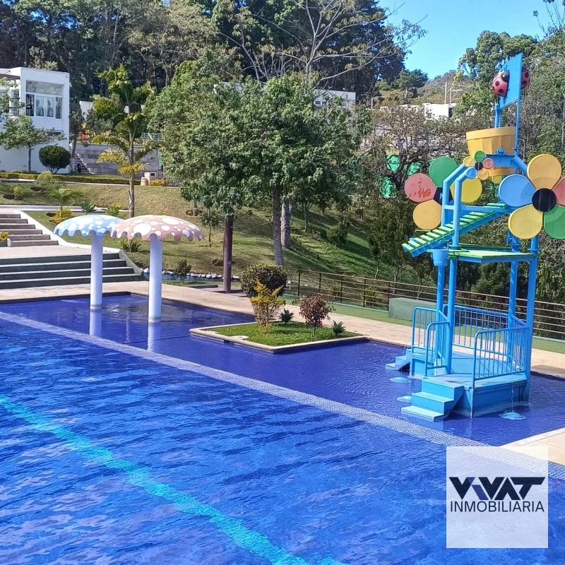 Linda casa en venta en Condominio La Reserva Km 26.5 carretera a el Salvador Villa Canales 📍 - 5