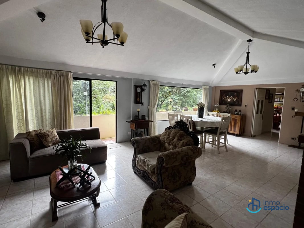 Casa en Venta- Zona 7 mixco, El Encinal. - 2