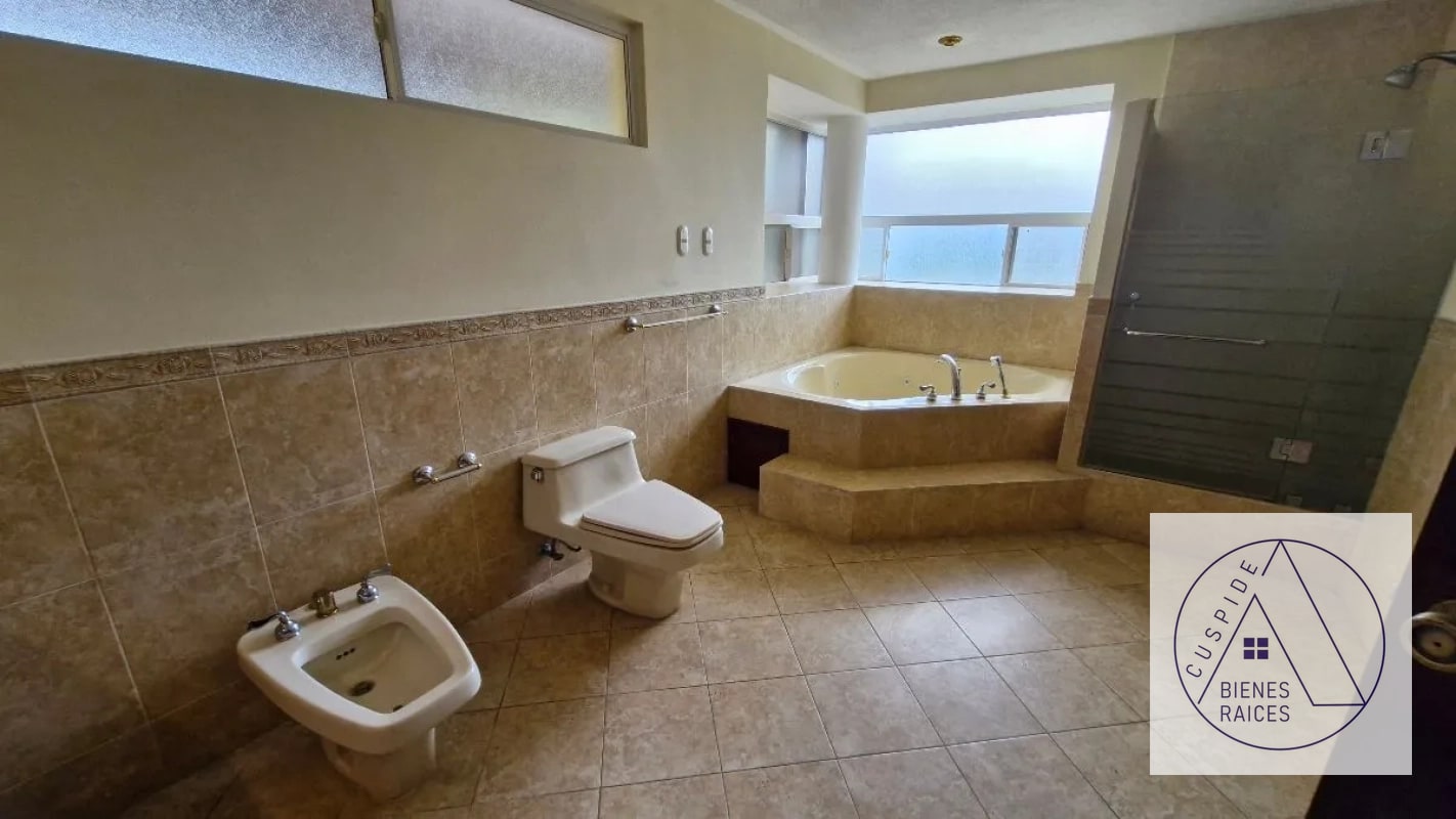 Carr. Salvador Parajes de Muxbal se vende casa amplia y de lujo - 2