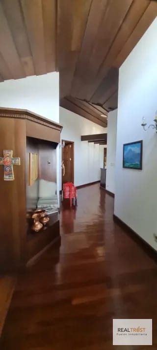 VENDO PRECIOSA PROPIEDAD  EN BELLAS LUCES SANTA CATARINA PINULA — Casa en Venta en Santa Catarina Pinula, Guatemala, Ciudad — miniatura 4 de 10