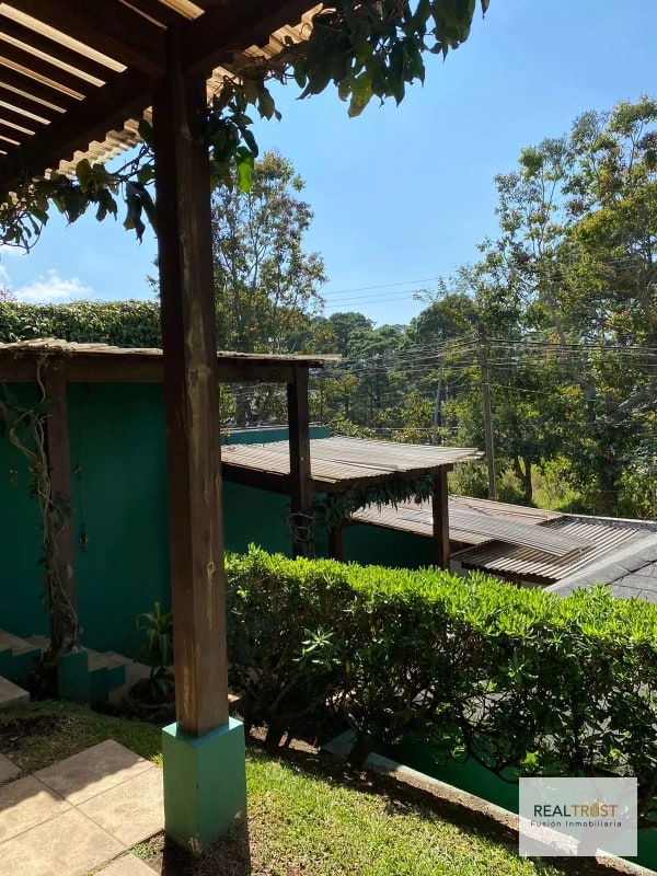 Casa en Venta Kanajuyu zona 16 - 11