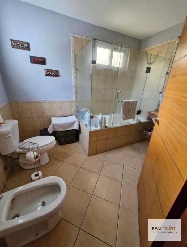 Casa en Venta Kanajuyu zona 16 - 8