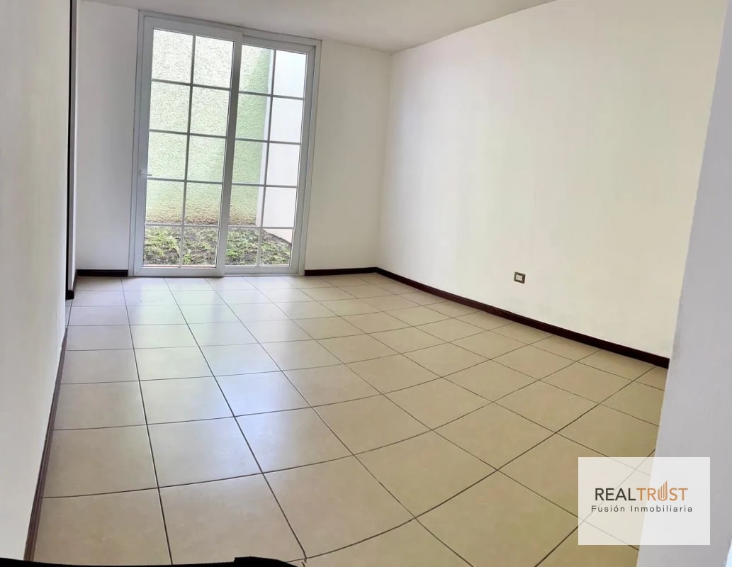 Vendo casa en Residenciales Villas de Santa Monica carretera a El Salvador km. 16.5 - 16