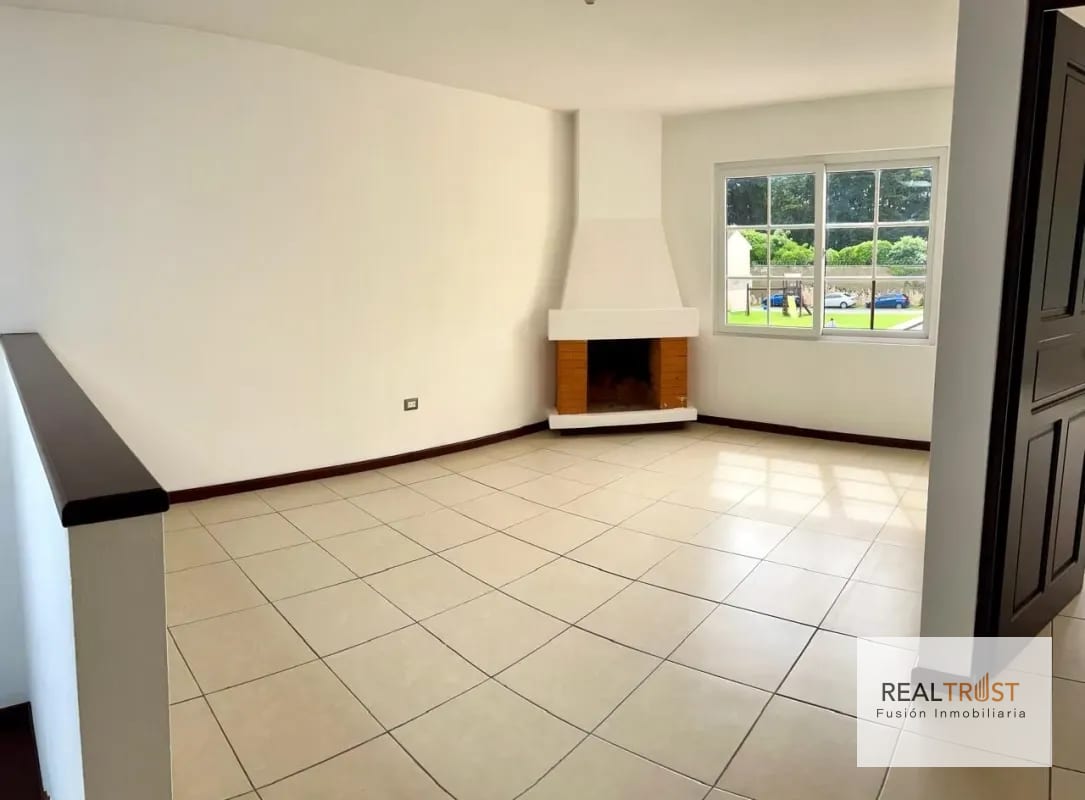 Vendo casa en Residenciales Villas de Santa Monica carretera a El Salvador km. 16.5 — Casa en Venta en Villas de Santa Mónica, Carretera a El Salvador, Guatemala, Ciudad — foto 12 de 17