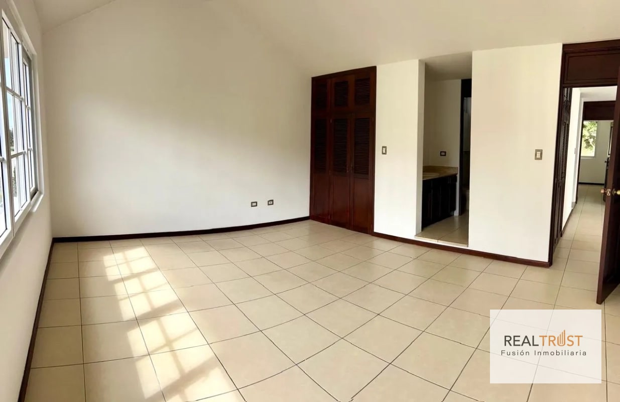 Vendo casa en Residenciales Villas de Santa Monica carretera a El Salvador km. 16.5 - 10
