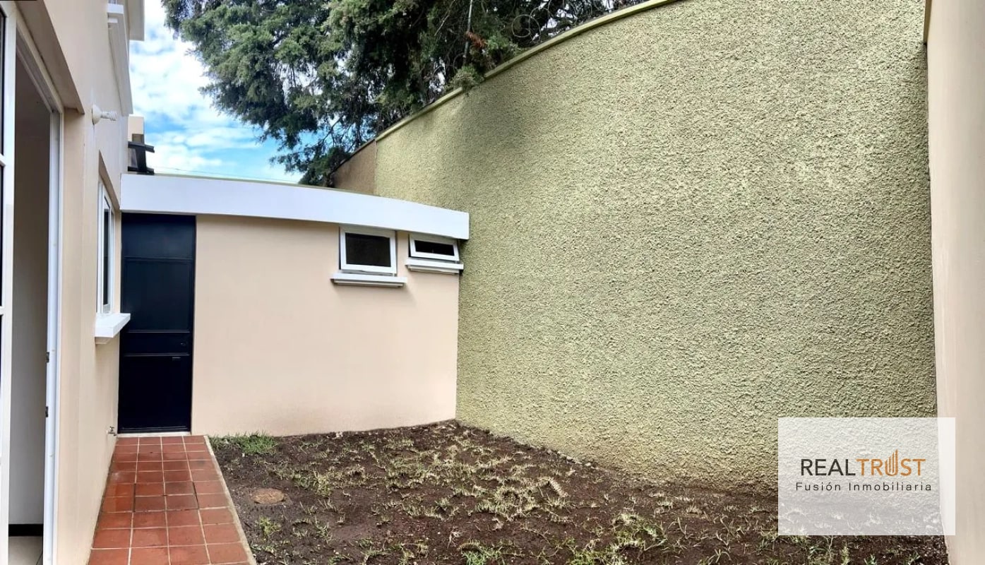 Vendo casa en Residenciales Villas de Santa Monica carretera a El Salvador km. 16.5 - 4