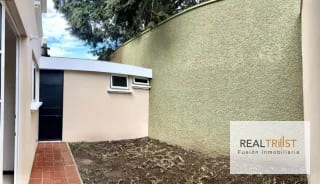 Vendo casa en Residenciales Villas de Santa Monica carretera a El Salvador km. 16.5 — Casa en Venta en Villas de Santa Mónica, Carretera a El Salvador, Guatemala, Ciudad — miniatura 4 de 17