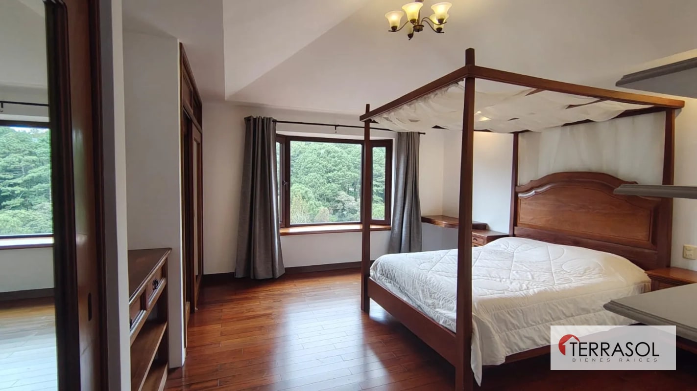 Amplia, moderna y nitida casa en venta en Muxbal - 14