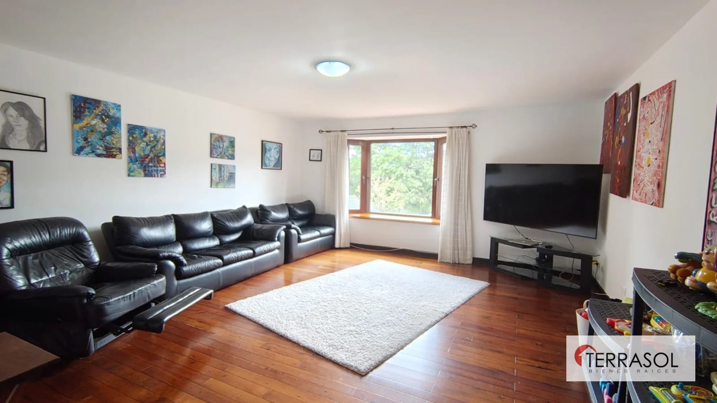 Amplia, moderna y nitida casa en venta en Muxbal - 9