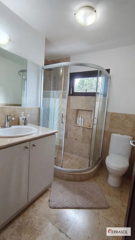 Amplia, moderna y nitida casa en venta en Muxbal - 8
