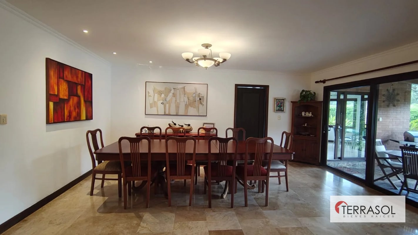 Amplia, moderna y nitida casa en venta en Muxbal - 6