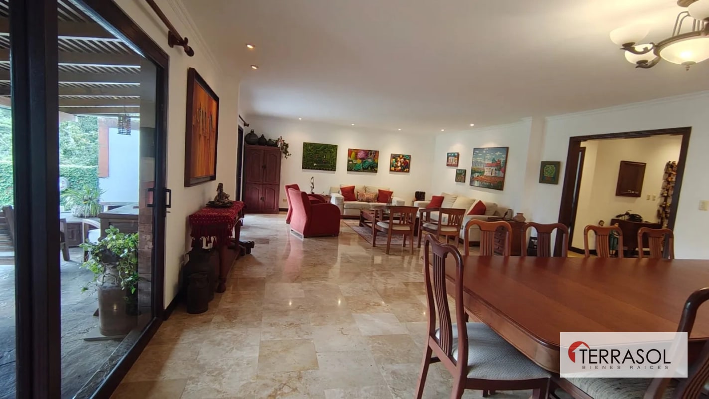 Amplia, moderna y nitida casa en venta en Muxbal - 5